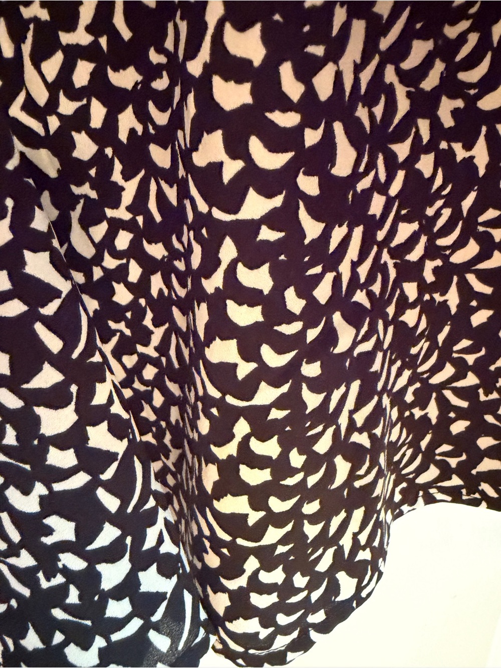 Cabi Reversible Stretch Waist Skirt Medium Black White & Multicolor Print - Picture 7 of 7